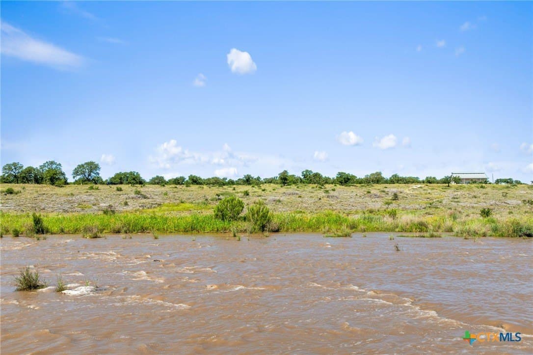 25 acres in Blanco County - photo 9