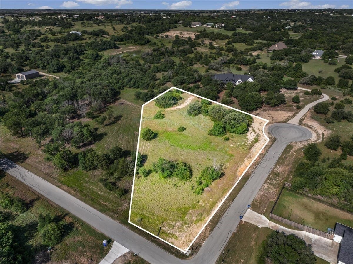 2.01 acres in Parker County