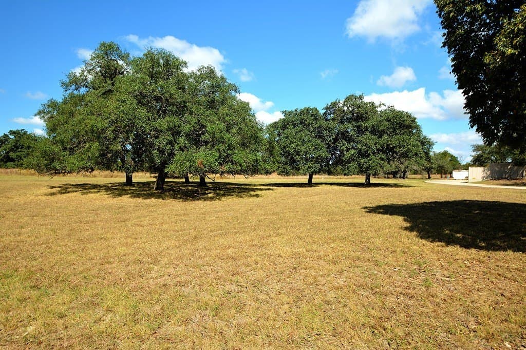 1.5 acres in Kerr County - photo 8