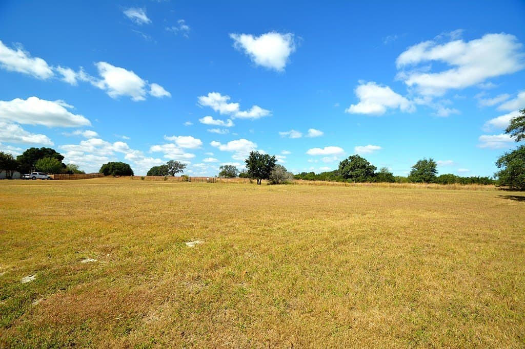 1.5 acres in Kerr County - photo 7