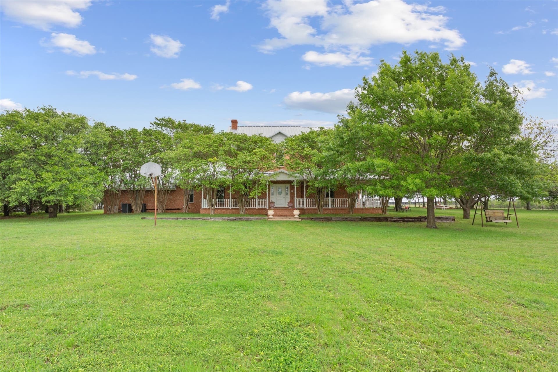 43 acres in Hill County