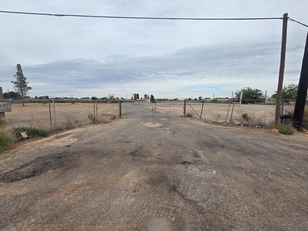 2 acres in Reeves County