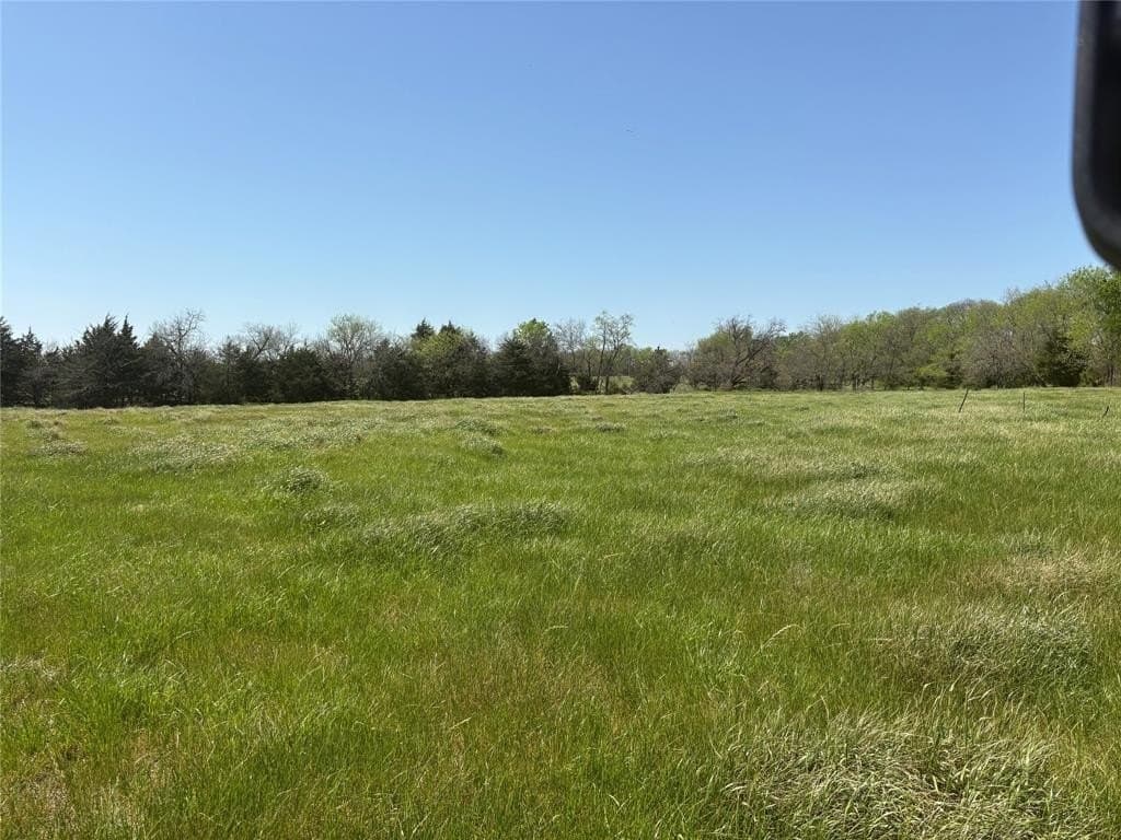 84 acres in Hopkins County