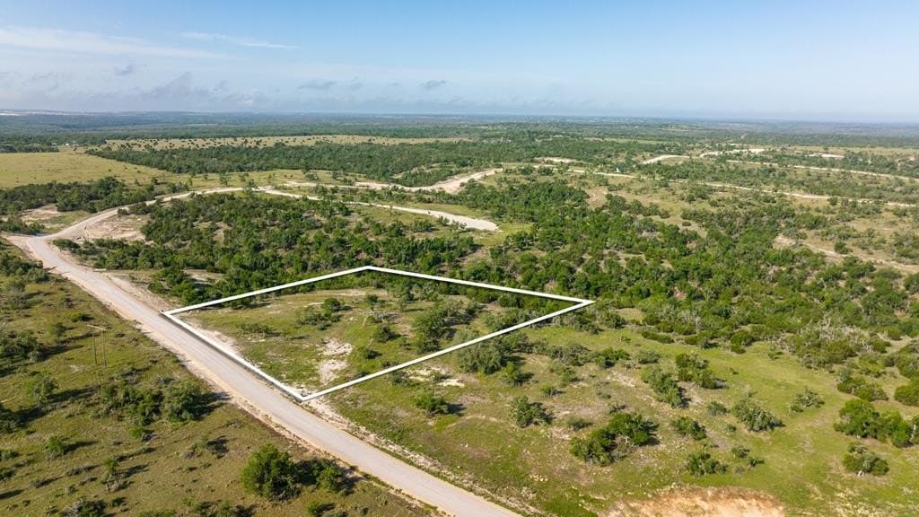 5.01 acres in Gillespie County