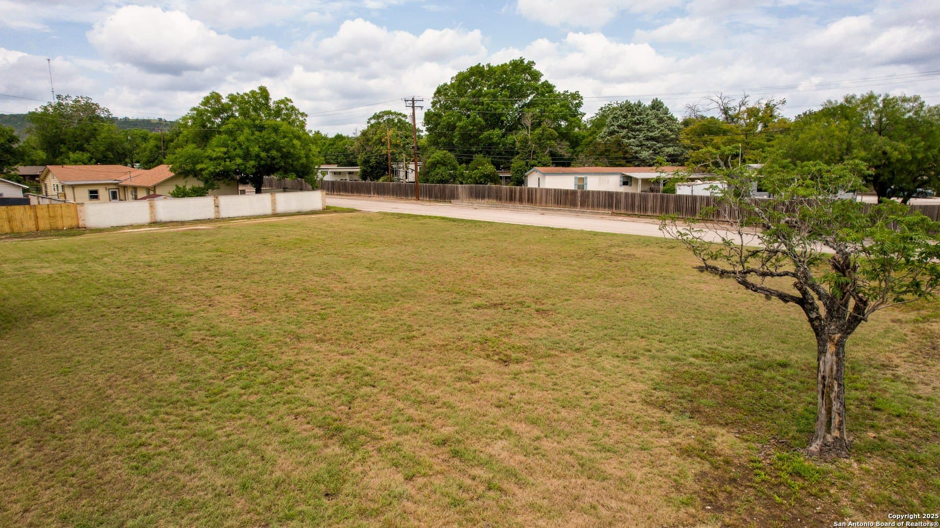 0.4 acres in Kerr County - photo 10