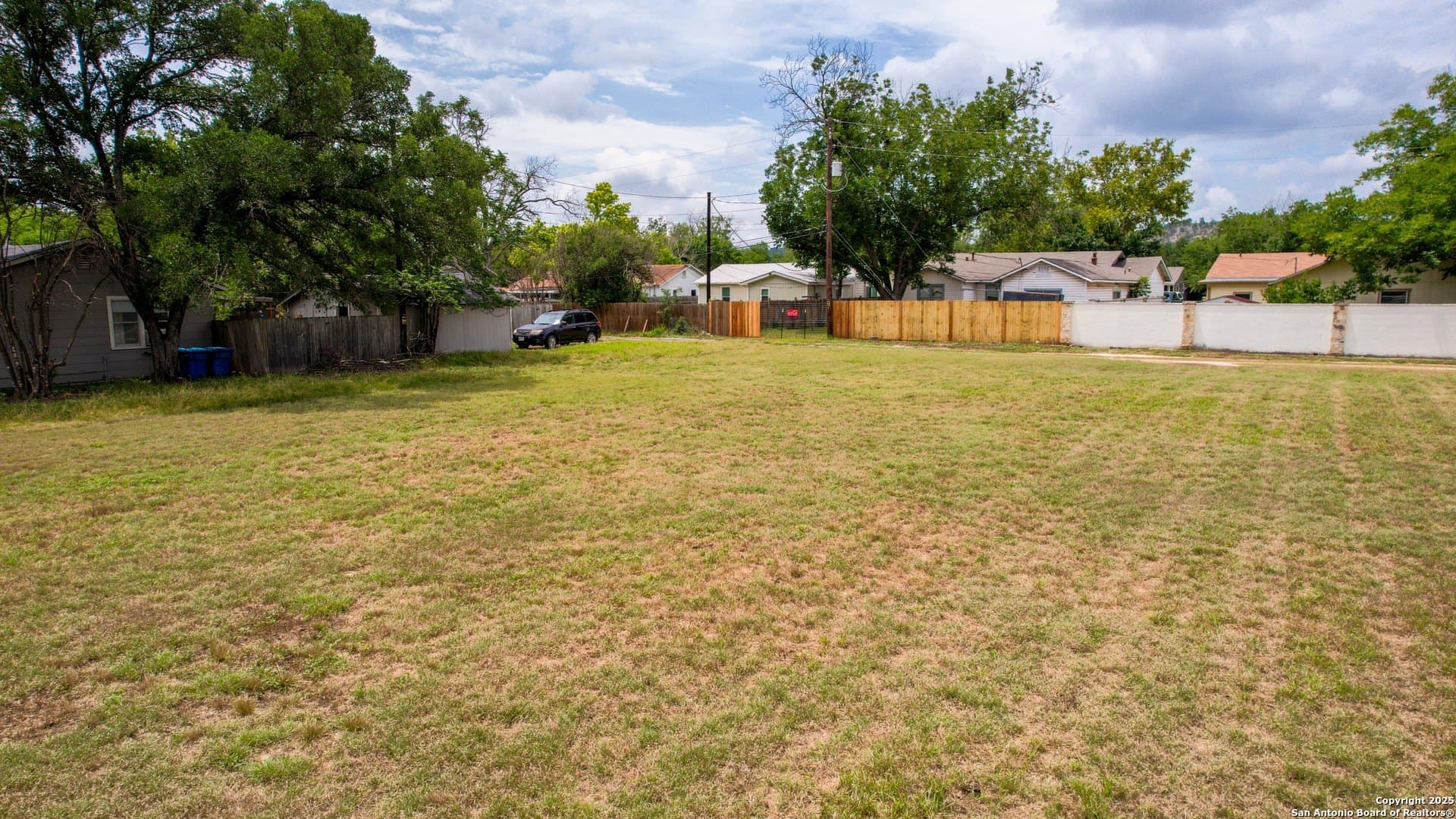 0.4 acres in Kerr County gallery image 3