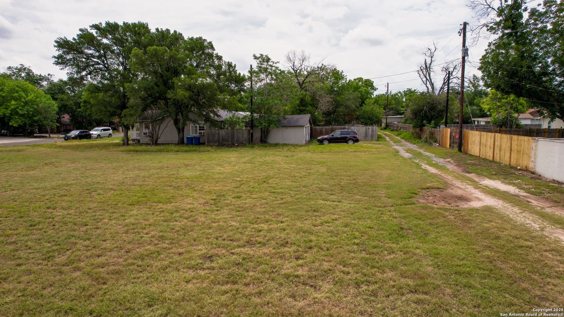 0.4 acres in Kerr County - photo 8