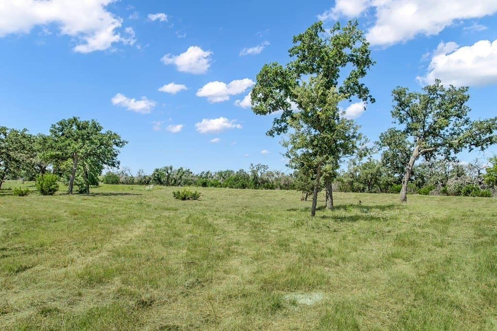 5.29 acres in Kerr County - photo 6