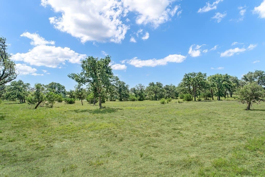 5.29 acres in Kerr County gallery image 4