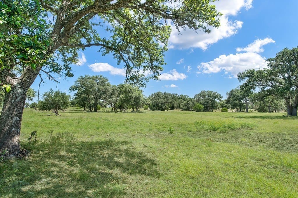 5.29 acres in Kerr County - photo 8