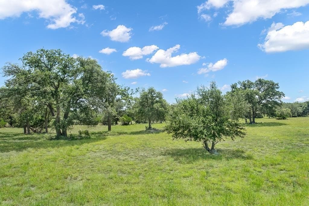5.29 acres in Kerr County gallery image 2