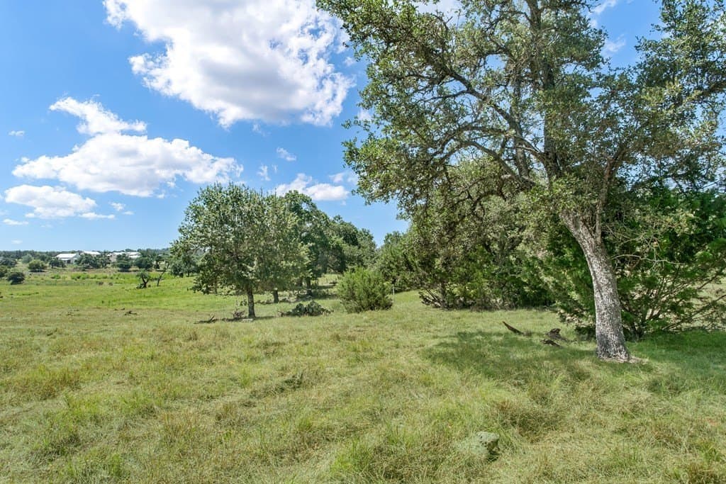5.29 acres in Kerr County - photo 7
