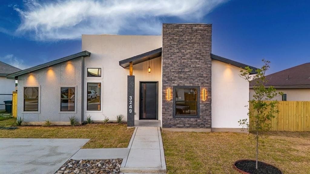 7,500 acres in Maverick County