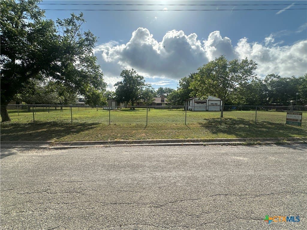 0.56 acres in Fayette County - photo 5