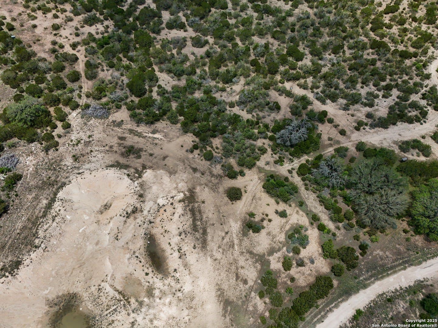 48.73 acres in Edwards County gallery image 3