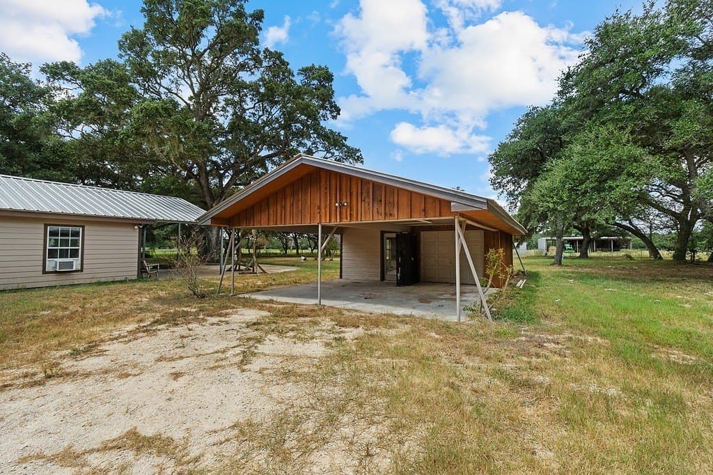 33.24 acres in Lavaca County - photo 17