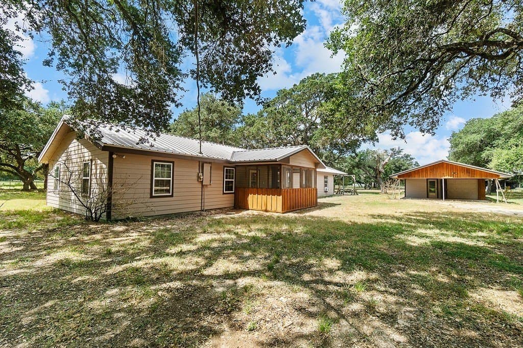 33.24 acres in Lavaca County - photo 16