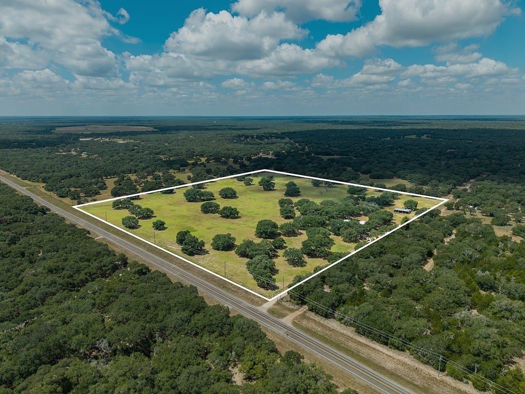 33.24 acres in Lavaca County - photo 3