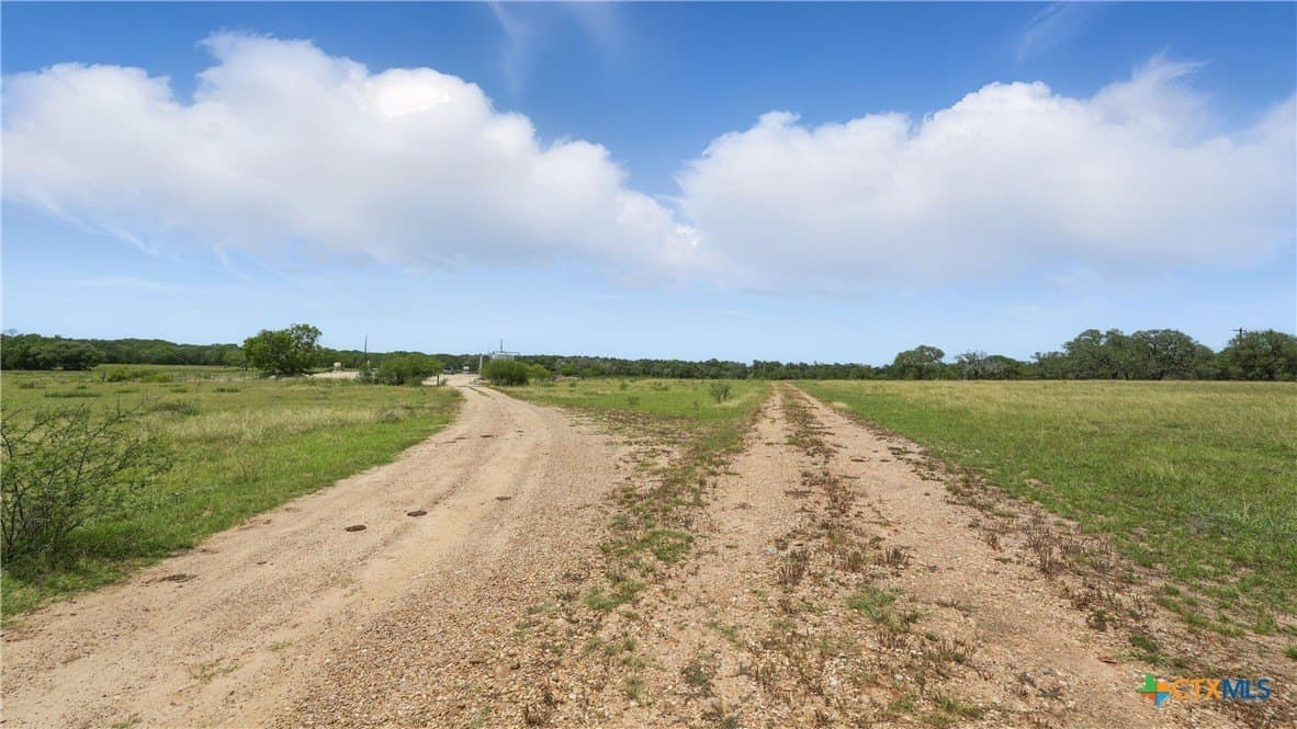29.54 acres in Lavaca County gallery image 3
