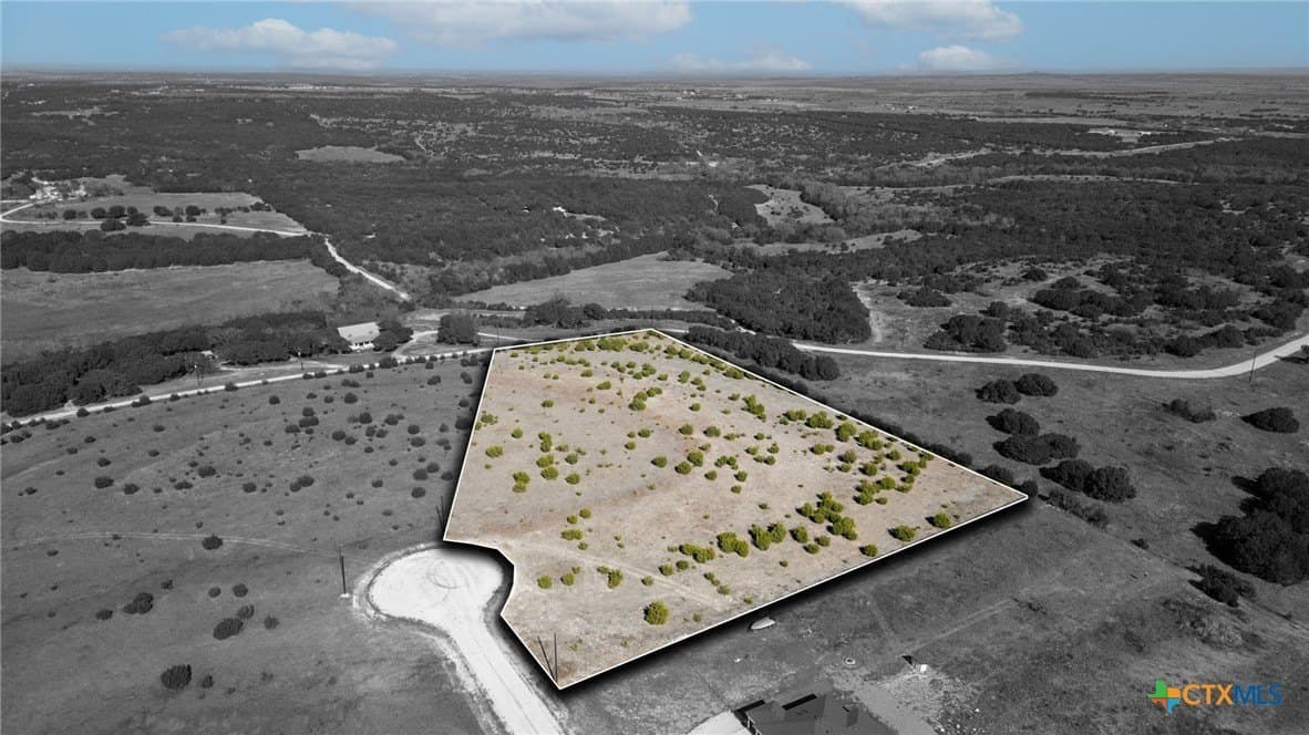6 acres in Burnet County