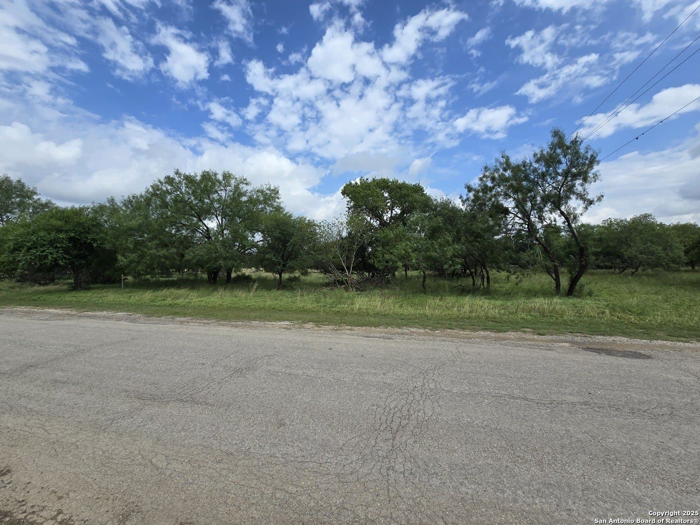 0.32 acres in Bandera County gallery image 2