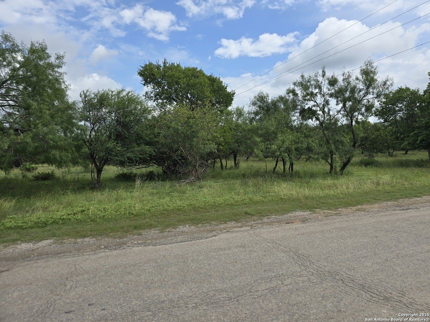 0.32 acres in Bandera County gallery image 3
