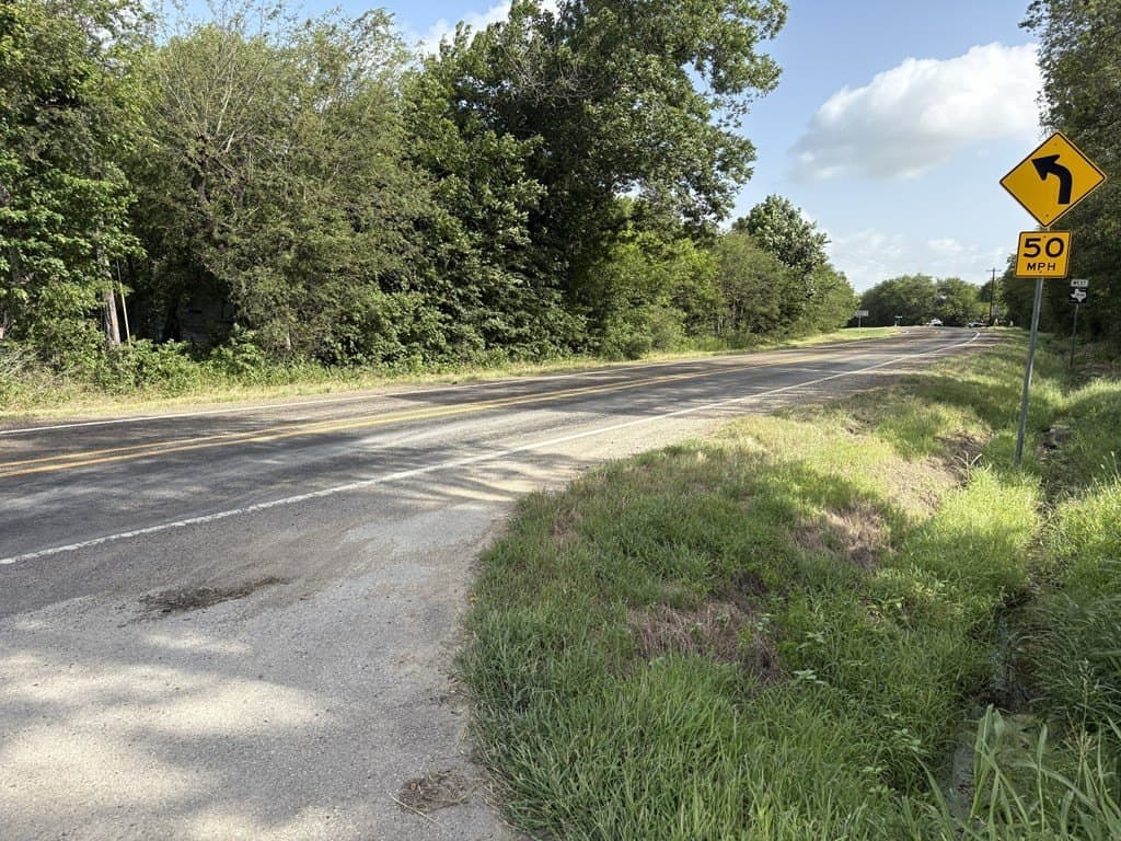 2.07 acres in Kaufman County gallery image 2
