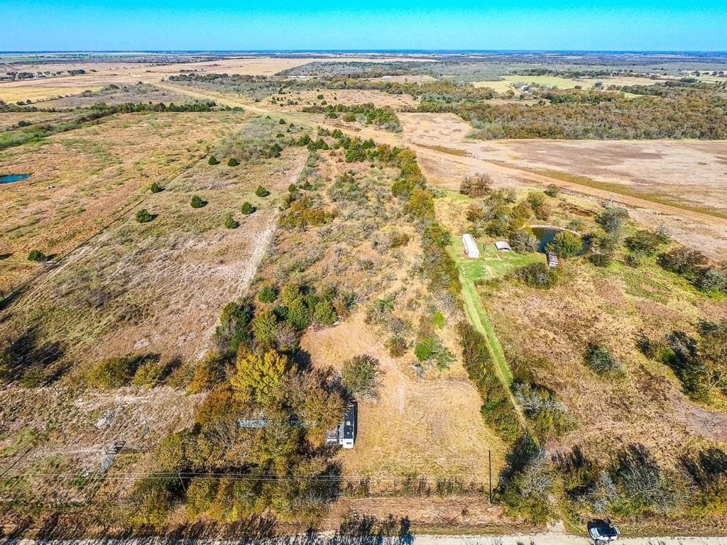 11.61 acres in Navarro County