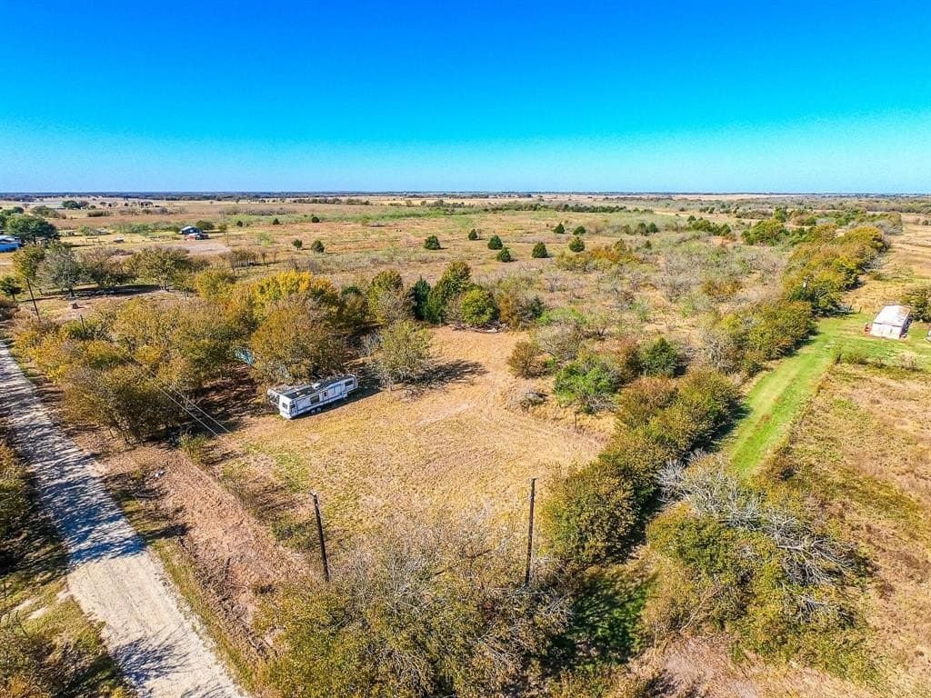 11.61 acres in Navarro County gallery image 2