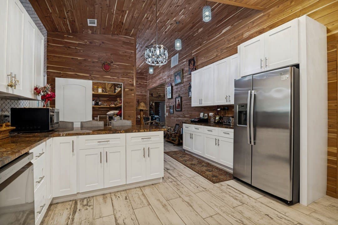 10 acres in Kaufman County - photo 8