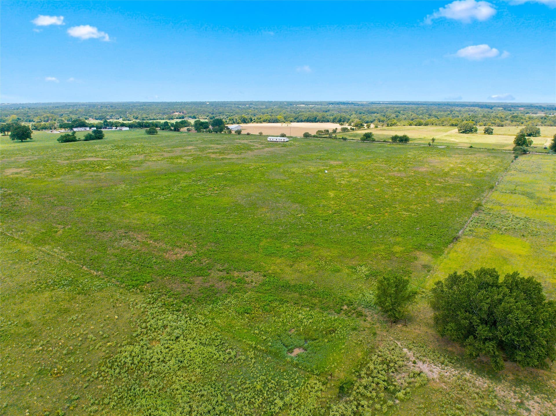 10 acres in McLennan County - photo 4