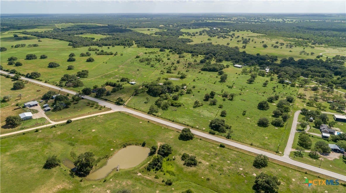 125.33 acres in DeWitt County gallery image 3