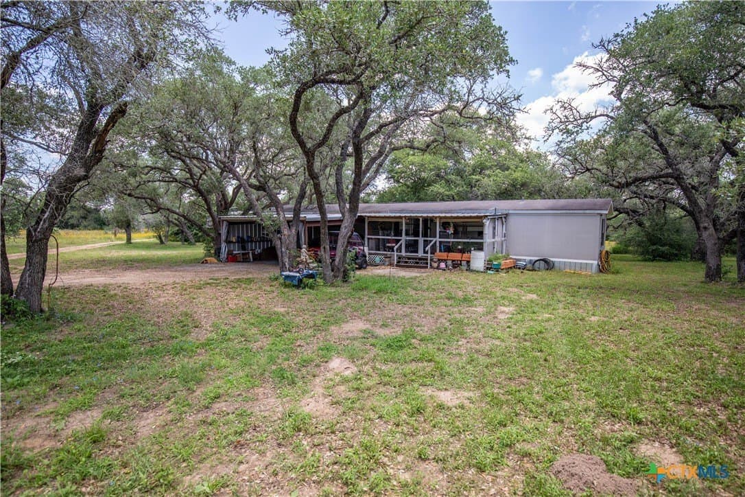 43.81 acres in Gonzales County - photo 14