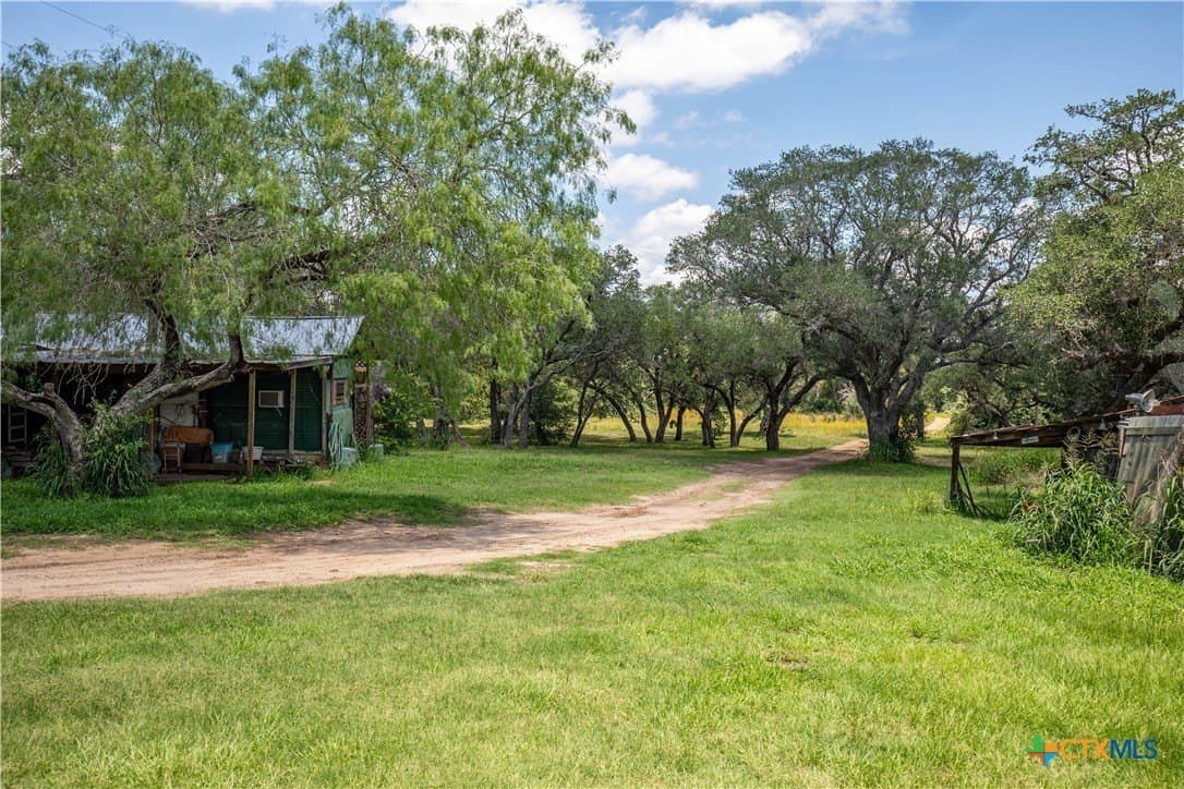 43.81 acres in Gonzales County - photo 30