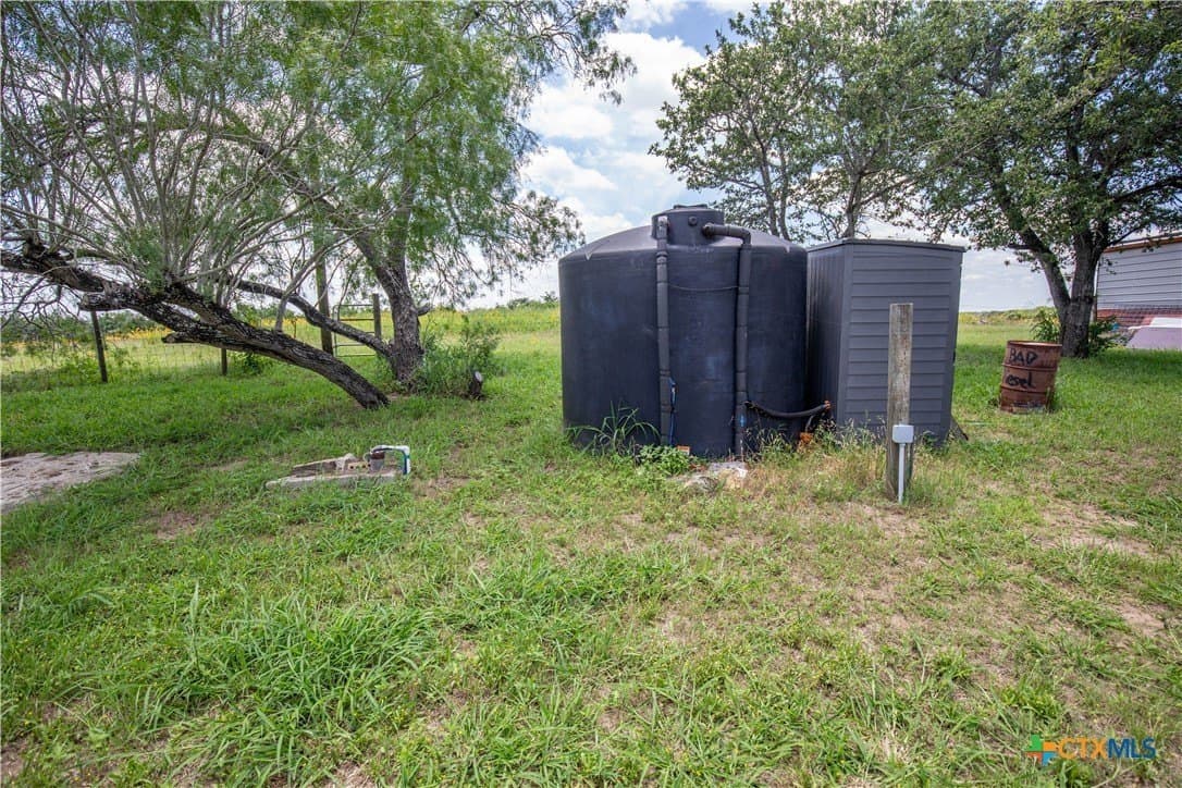 43.81 acres in Gonzales County - photo 17