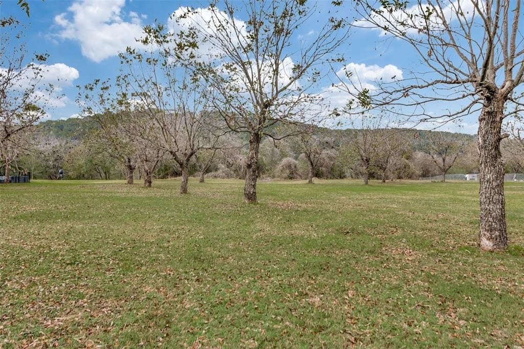 2.21 acres in Hood County gallery image 4