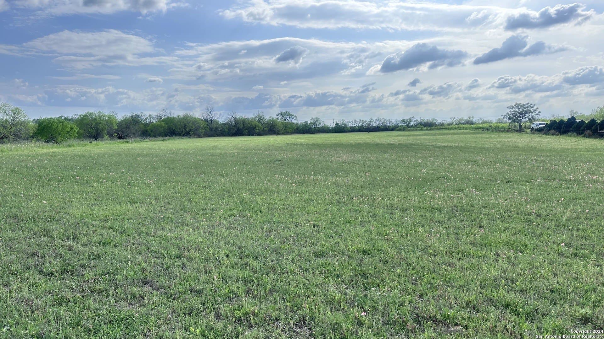 5.01 acres in Bexar County - photo 9