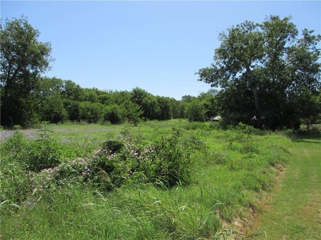 14.03 acres in Falls County featured view