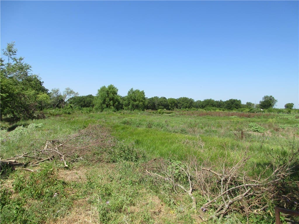 14.03 acres in Falls County gallery image 2