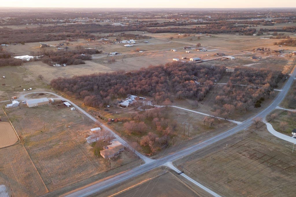 10.43 acres in Wise County - photo 32