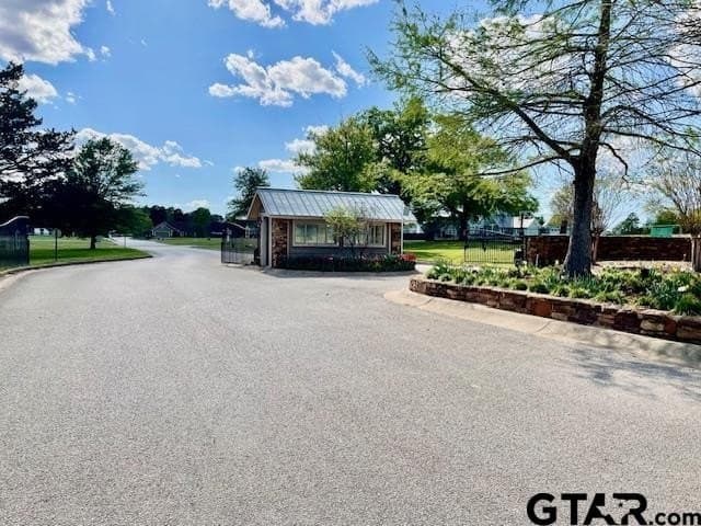 1.9 acres in Smith County gallery image 2