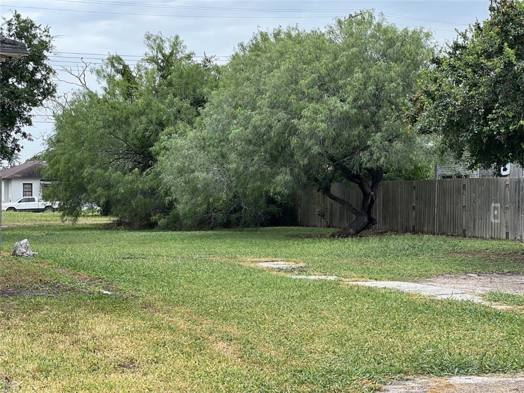 0.16 acres in Kleberg County