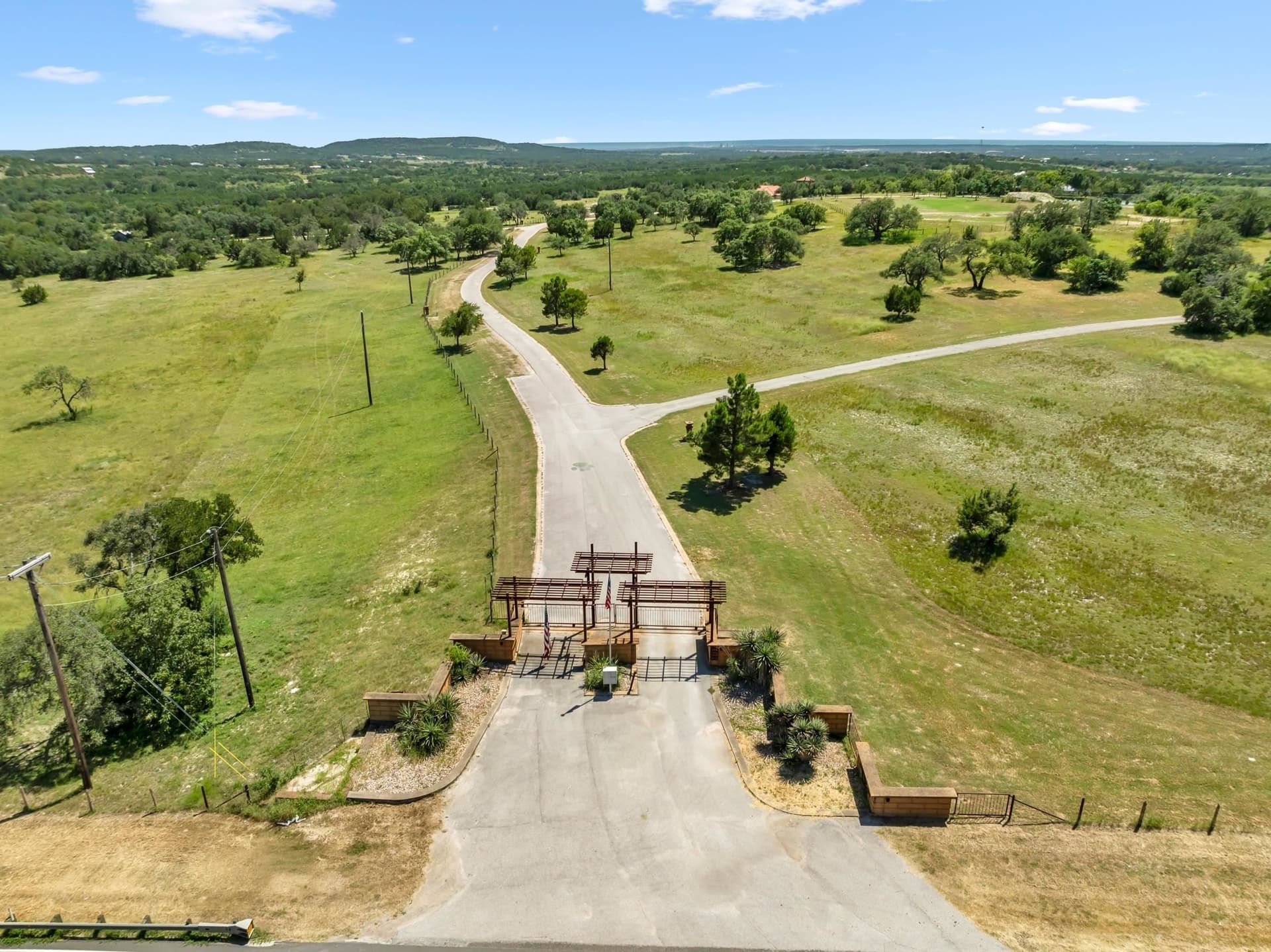 10 acres in Burnet County gallery image 3