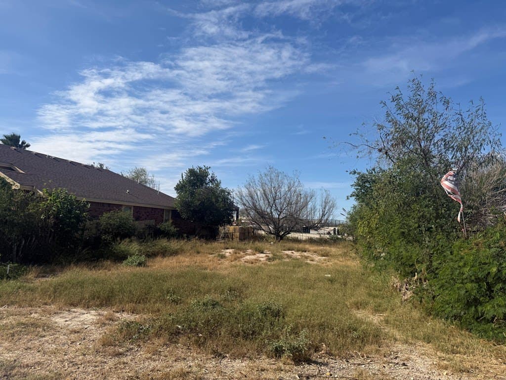0.17 acres in Maverick County gallery image 2