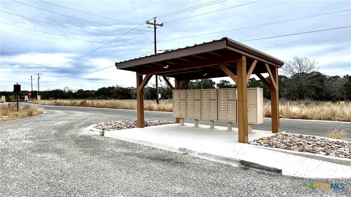 5.01 acres in Bandera County - photo 6
