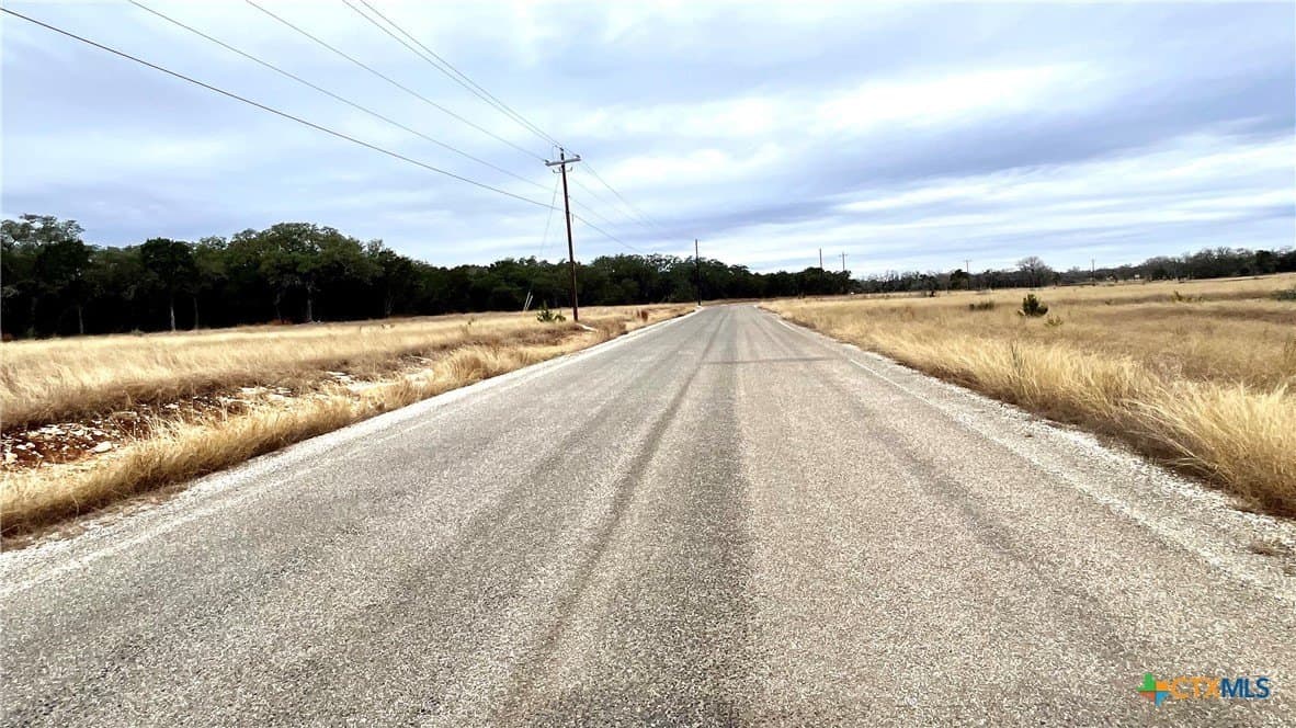 5.01 acres in Bandera County - photo 7
