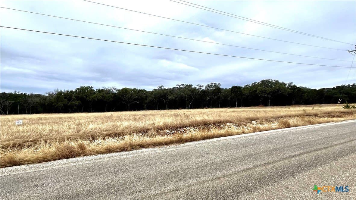 5.01 acres in Bandera County - photo 8