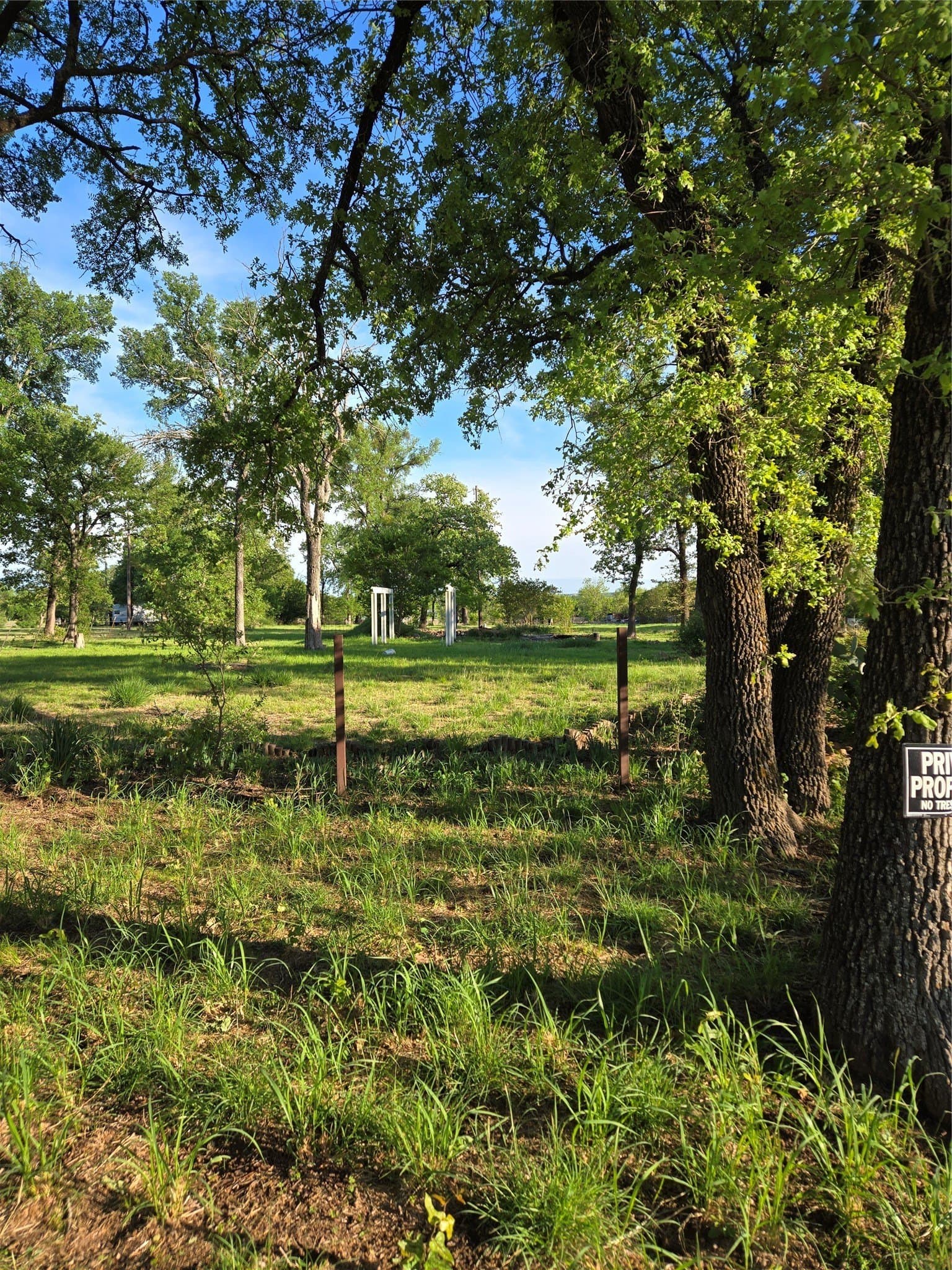 1.7 acres in Hill County gallery image 2