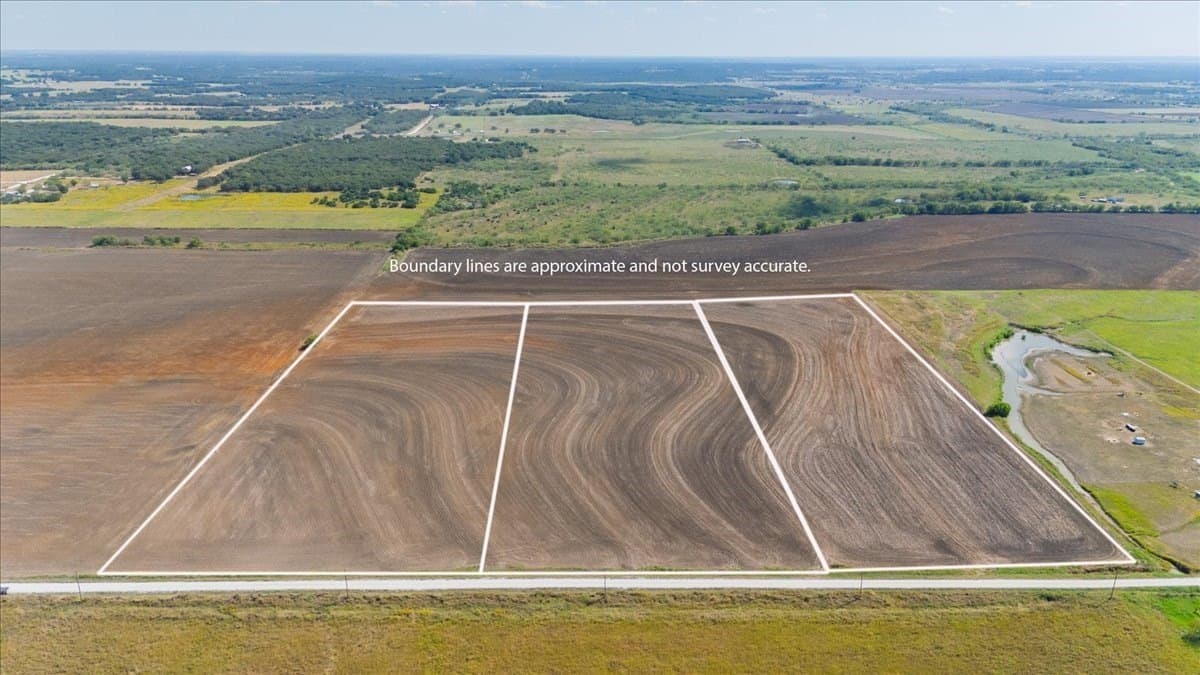 30.3 acres in Hill County - photo 2
