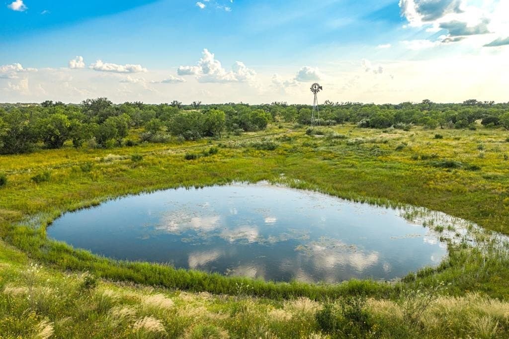 280.3 acres in Llano County